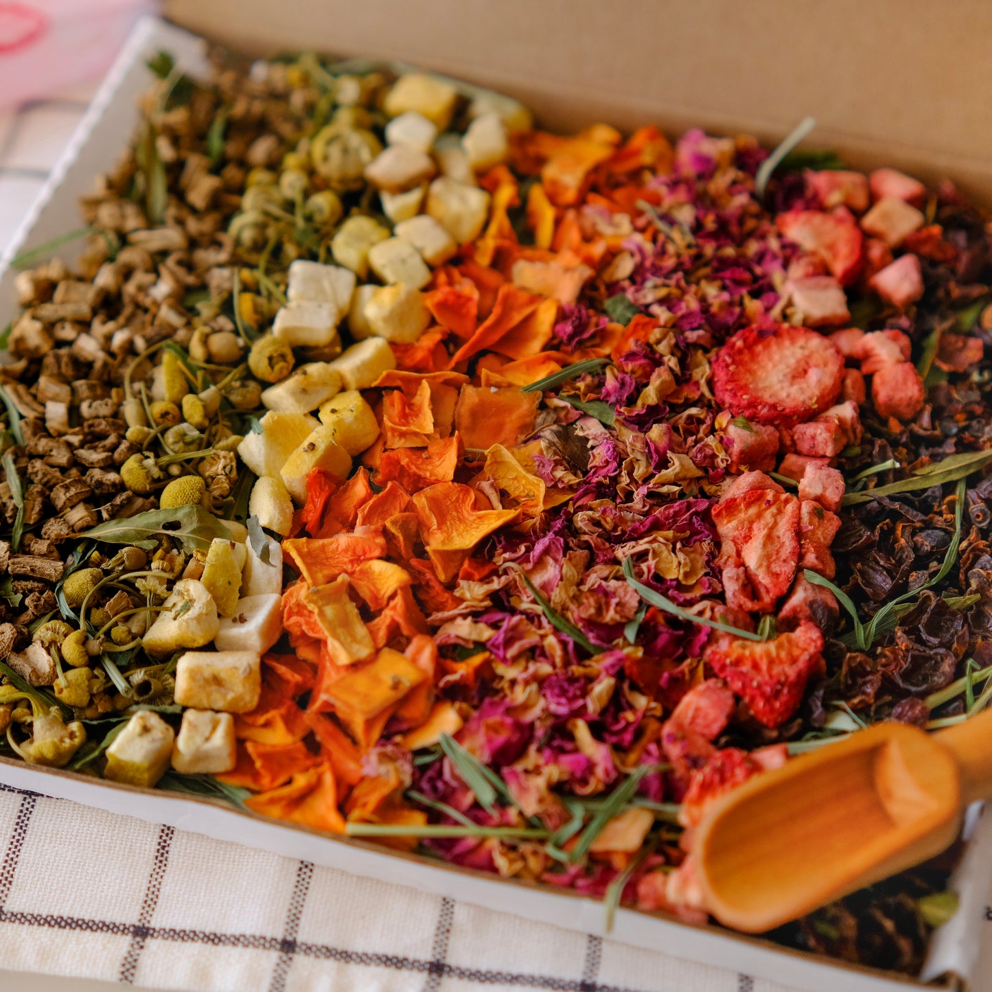 A Field of Sweet Delights | Foraging Box (NEW)