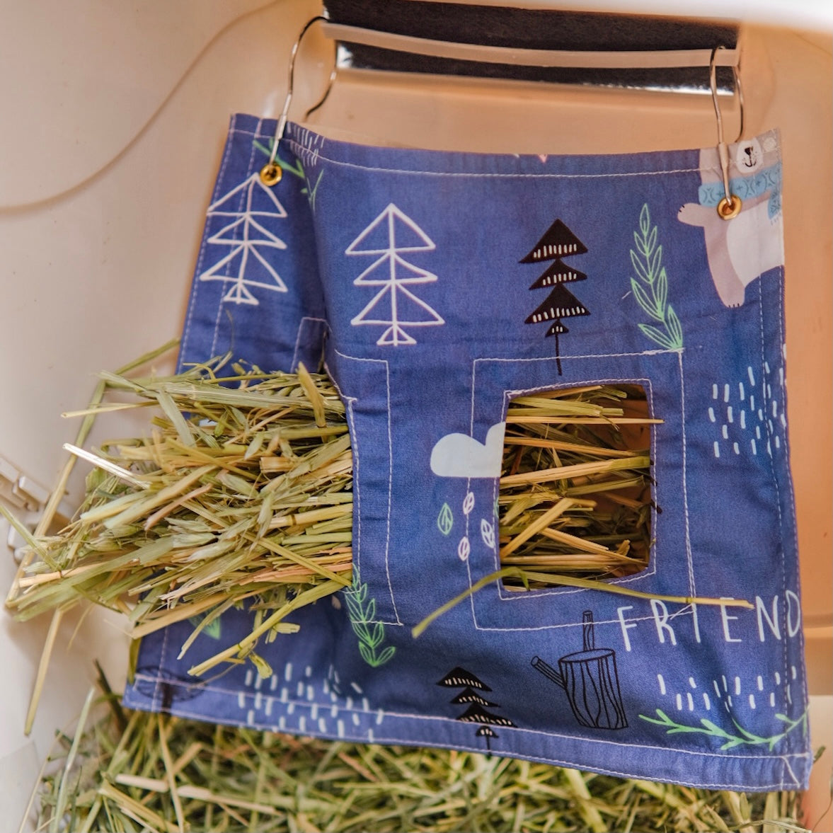 Black chevron (hay bag)